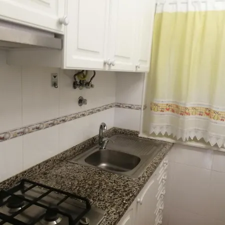 Appartement Encarnacao Metro 4